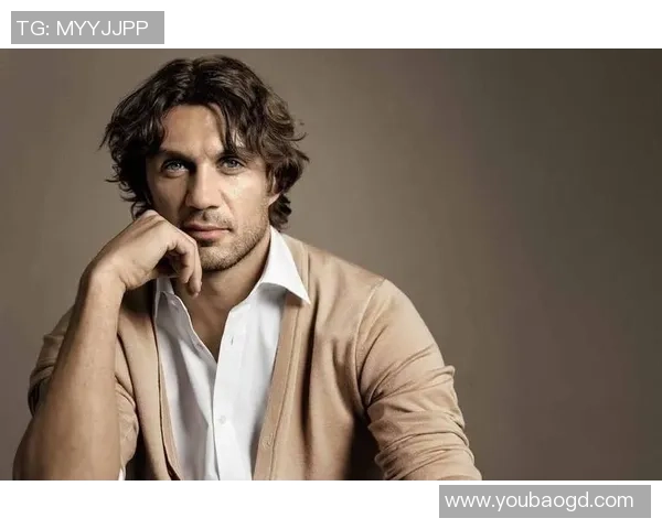 足球场上最帅的球星高清图片合集，尽享他们的英俊风采与非凡魅力