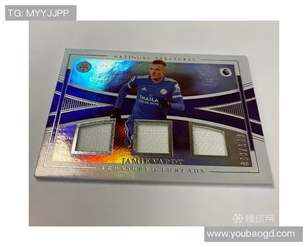 足球编年史球星卡拆包体验揭晓精彩瞬间与传奇球员背后的故事